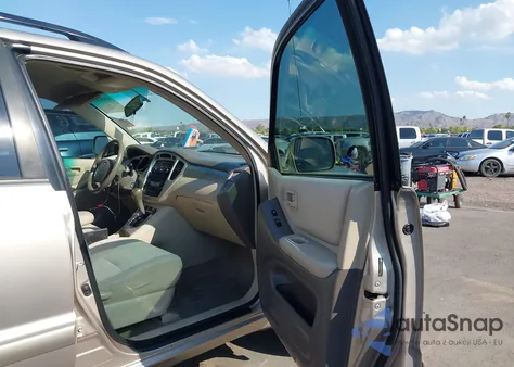 2005 Toyota Highlander V6 from USA, damaged, VIN JTEDP21A850086211